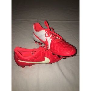 Soccer cleats